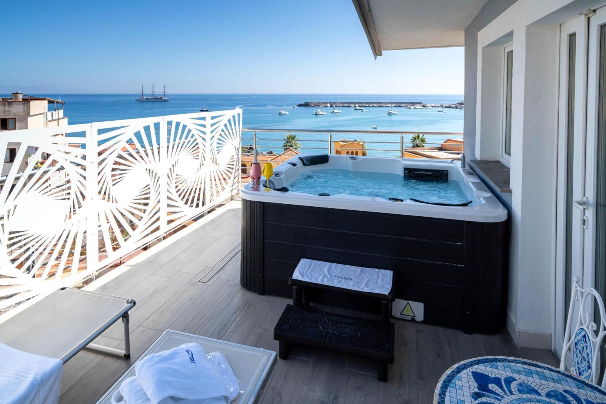 Vista Mare Apartments Giardini Naxos Phòng bức ảnh