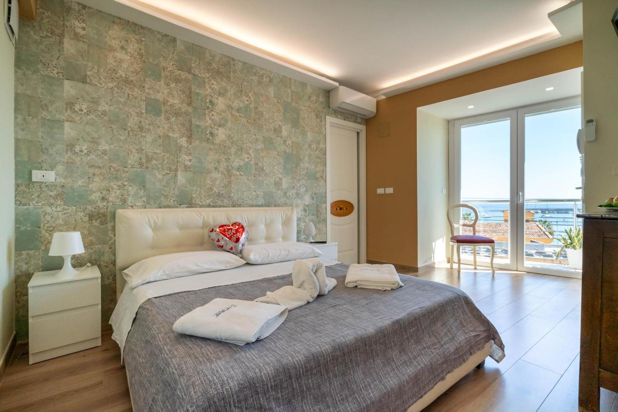 Vista Mare Apartments Giardini Naxos Ngoại thất bức ảnh