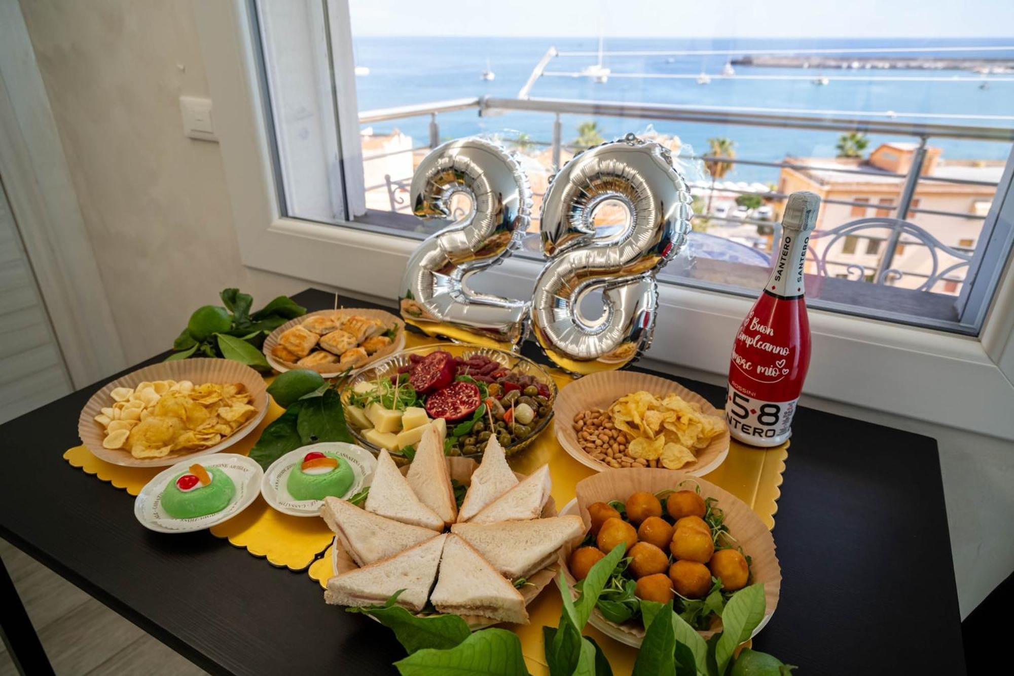 Vista Mare Apartments Giardini Naxos Phòng bức ảnh